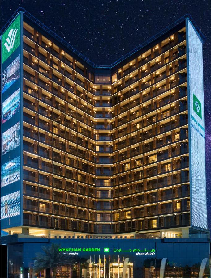 Готель Wyndham Garden Ajman Corniche Екстер'єр фото